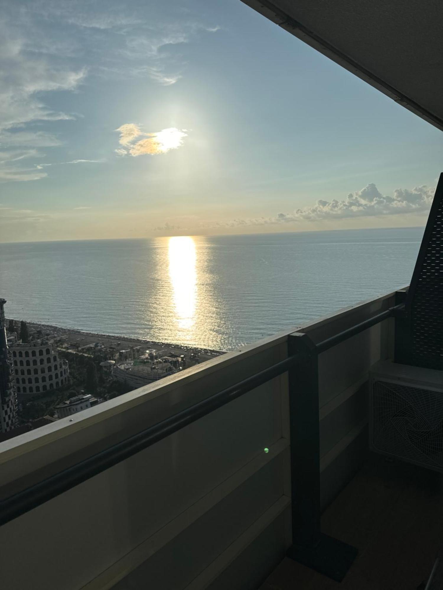 Orbi City Panorama Vip Apartment Batumi Exterior photo